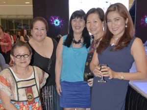 Filipino Heritage Festival, Inc. President Armita Rufino (second from right), The Plaza’s Maryjo Ferraren (second from left), PTV’s Bridging Borders host Veronica Baluyot-Jimenez (right) with Patis Tesoro (left) and SM’s Millie Dizon (third from left)