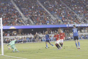 DEPAY DELIVERS Memphis Depay No. 9 of Manchester United scores against the San Jose Earthquakes during the first half of his International Champions Cup match on Wednesday at Avaya Stadium in San Jose, California. AFP PHOTO