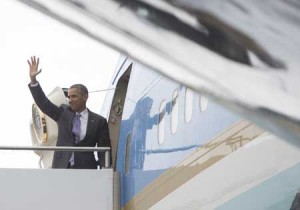 AFRICA TRIP FINISHED US President Barack Obama boards an Air Force One aircraft prior to leaving Bole International Airport in Addis Ababa, Ethiopia, July 28, 2015 at the end of a five-day trip to Kenya and Ethiopia. AFP PHOTO