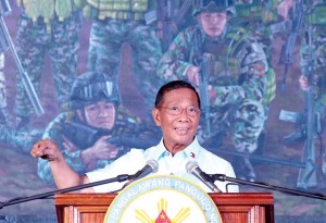 FIRE AND BRIMSTONE Vice President Jejomar Binay reads the riot act as he delivered his version of the state of the nation