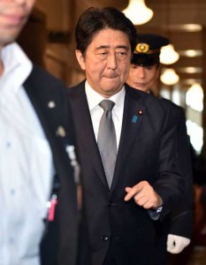 CHINA TRIP NIXED  Japanese Prime Minister Shinzo Abe arrives at the Upper House’s budget committee session at the National Diet in Tokyo on August 24. Abe will not visit China next month as he faces parliamentary backlash over his bid to expand the role of the military. AFP PHOTO