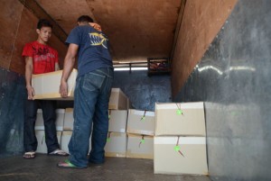 paper trail Workers unload boxes of documents that serve as evidence in the third batch of complaints against officials involved in the ‘pork barrel’ scam