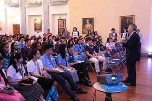 US Ambassador to the Philippines Philip Goldberg welcomes the participants of the EducationUSA Homecoming