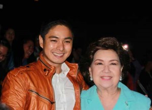 Leading the evening’s star-studded guest list was Susan Roces, the wife of the late Fernando Poe Jr. With her is Coco Martin, the lead actor of the TV series adaptation of ‘Ang Probinsiyano’ PHOTO BY ABBY PALMONES