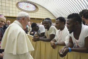 SPECIAL VISITORS  Pope Francis meets with Nigerian refugees during his weekly audience at the Vatican. AFP PHOTO
