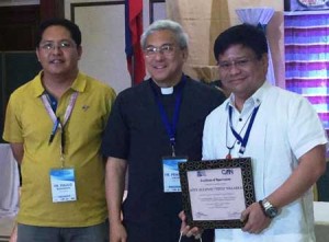 Fr. Paulo Barandon, CEO of the Diocesan Multi-Media Services Inc., Fr. Francis Lucas, CEO of the Catholic Media Network, and MTRCB Chairman Toto Villareal
