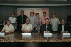 (Sitting from left) PCA Chairman Eduardo Caniza, Cebuana Lhuillier President/CEO Jean Henri Lhuillier, PCA President Philip Ycasiano and PCA Open Organizing Committe Chairman Raul Diaz; (Standing from left) Philta Vice President Randy Villanueva, PCA General Manager Punch Dee, and PCA Open Organizing Committee members Elena Durar and Aniceto Estanislao.