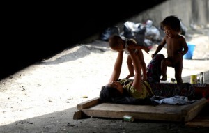  DREAMING OF A BETTER LIFE A better life in the future and a way out of poverty – giving a roof and food to the homeless like this family in Manila -- are among the issues that the average Juan wants the Aquino administration should immediately address. AFP PHOTO