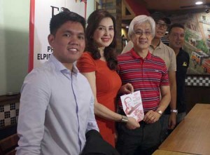 Cory Quirino (second from left) and Quirino Governor Junie Cua (third from left) launch the “Quirino to Quirino (Q2Q)” along with (from left) Team Ducati’s Vince Gavino, Together We Ride Team’s Raywon Gabriel and Teura Tech Team’s Toto Villanueva. CONTRIBUTED PHOTO