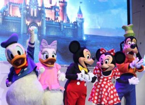 Donald, Daisy, Mickey, Minnie and Goofy—Disney’s most loved characters PHOTOS BY ABBY PALMONES