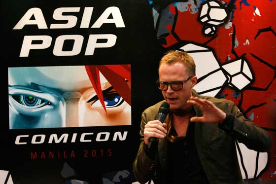 The Avengers star Paul Bettany fields questions from the media on the third day of the Asia Pop Comic Convention held at the World Trade Center in Pasay City. PHOTO BY MIGUEL DE GUZMAN