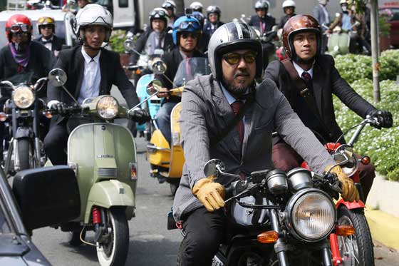 At least 200 riders dressed to the nines join the Distinguished Gentleman’s Ride from the Quirino Grandstand in Manila to the Quezon Memorial Circle. The riders raised funds for prostate cancer research. PHOTO BY MIGUEL DE GUZMAN