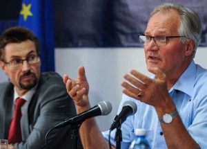 IMPROVING CUBA RELATIONS  EU’s chief negotiator, Christian Leffler (R) speaks during a press conference accompanied by EU official Ben Nupnau, in Havana on September 10. AFP PHOTO