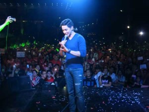 Alden gets emotional with the warm reception of Cebuanos