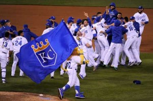 The Kansas City Royals celebrate the 4-3 victory against the Toronto Blue Jays in game six of the 2015 MLB American League Championship Series at Kauffman Stadium on Saturday in Kansas City, Missouri. AFP PHOTO