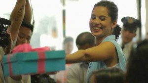 Jasmine Curtis Smith surprises everyday folks with these mystery gifts