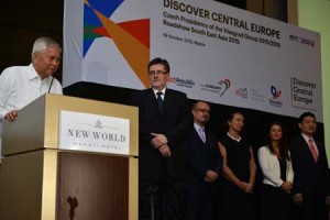 (From left) Foreign Affairs Secretary Albert del Rosario is welcomed by Czech Ambassador Jaroslav Olša Jr., Michal Prochazka, director of Czech tourism for South Korea and the Philippines, Maria Vas of Hungarian Tourism Organization, Monika Pasiorowska of the Polish Tourism Organization, and Rex Siy, Honorary Consul of Slovakia in the Philippines