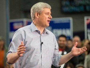 LAST-MINUTE CAMPAIGNING Conservative leader Stephen Harper speaks to supporters at a rally in London, Ontario on October 13. Canada votes in legislative elections on October 19.  AFP PHOTO