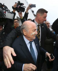 Suspended FIFA president Sepp Blatter is surrounded by journalists upon his arrival to a press conference on Monday in Zurich. AFP PHOTO