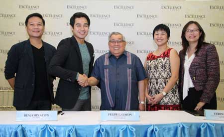 With the actor as he was named ambassador of GMA Network Excellence Award (from left) Jonas Gaffud, Felipe Gozon, Teresa Pacis and Gigi Lara