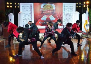 K-pop dance was also performed by in-house KCC teams