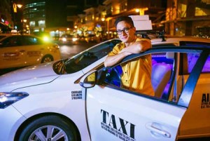 ‘Cash Cab’ host and driver, Ryan Agoncillo