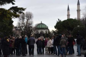 Tourists visit the Obelisk in Istanbul on January 13, 2016, a day after a blast in the city’s tourist hub of Sultanahmet. A Syrian suicide bomber struck the heart of Istanbul’s busiest tourist district on January 12, killing 10 people, most of them Germans, in the latest deadly attack blamed on Islamic State jihadists. AFP PHOTO