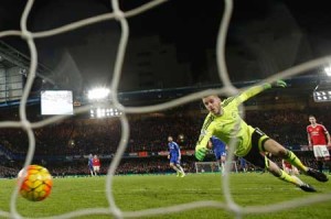 Manchester United’s Spanish goalkeeper David de Gea watches as Chelsea’s Brazilian-born Spanish striker Diego Costa scores during the English Premier League football match between Chelsea and Manchester United at Stamford Bridge in London on Monday. AFP PHOTO