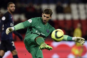 Paris Saint-Germain’s German goalkeeper Kevin Trapp kicks the ball during the French L1 football match between Paris Saint-Germain (PSG) vs Lorient on Thursday at the Parc des Princes stadium in Paris. Paris won 3-1. AFP PHOTO 