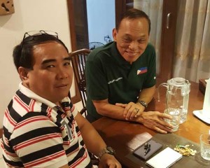 Former PDEA chief Dionisio Santiago with The Manila Times senior reporter Joel Egco