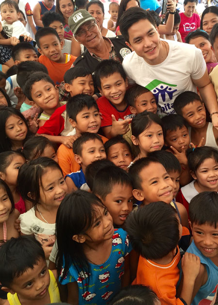  dubbed ‘a day of Smiles,’ the activity truly was filled with smiles as alden richards taught children the importance of values formation 