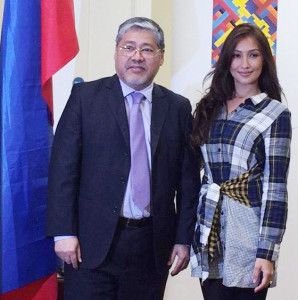  Heusaff with Philippine Ambassador Enrique Manalo to the Court of St. James in London 
