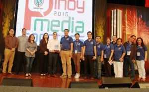 ABS-CBN executives Kane Errol Choa, Laurenti Dyogi, Ging Reyes, Cory Vidanes, and Carlo Katigbak with PACE members led by its president Marco Polo