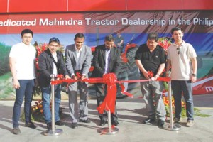 Mahindra executives during the inauguration of the of the brand’s first dedicated tractor dealership in the country (from left) GMCI president Markane Goho, AMC executive director Mard de Joya, M&M deputy general manager Manoj Dalvi, M&M vice president Pradeep Kumar, GMCI chairman Martin Goho and GMCI vice president Martin Goho.