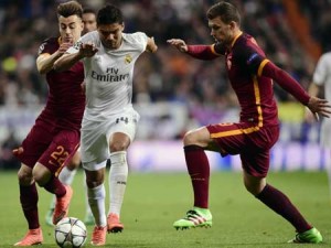 Casemiro (center) scored in the stoppage time for Real Madrid against Las Palmas. AFP PHOTO