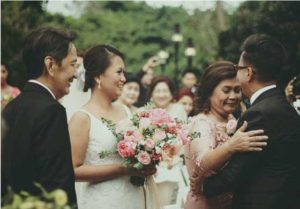 Kay’s parents finally entrusts their daughter to the groom  