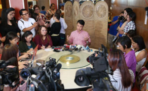 FIRST MEDIA MEET Senator-elect Sherwin Gatchalian talks about his plans during a meeting with Senate reporters on Tuesday. PHOTO BY RENE H. DILAN 