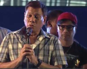 Comedian Arnell Ignacio (rightmost) was one of the hosts of Presidentelect Rody Duterte’s thanksgiving party in Davao City