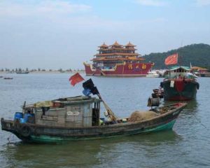 Beijing is using Chinese fishermen to defend its claims in the South China Sea, but this could have unforeseen consequences. VMENKOV/WIKIMEDIA COMMONS