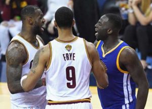 LeBron James (left) of the Cleveland Cavaliers exchanges words with Draymond Green (right) of the Golden State Warriors during the second half in Game 4 of the 2016 NBA Finals at Quicken Loans Arena  in Cleveland, Ohio.   AFP PHOTO