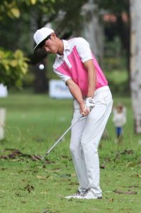 Micah Shin chips  onto the green on No. 6. CONTRIBUTED PHOTO 