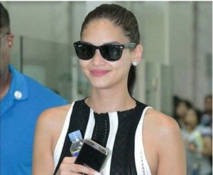 Miss Universe Pia Wurtzbach arrives at Ninoy Aquion International Airport on Saturday morning . Facebook/ Pia Wurtzbach Official