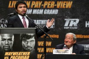 Manny Pacquiao and Top Rank Promotions chief Bob Arum (right).  AFP FILE PHOTO