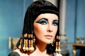 Elizabeth Taylor as Cleopatra in a 1963 movie