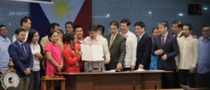 Senate President Koko Pimentel together with fellow senators honor Rio Olympics weightlifting silver medalist Hidilyn Diaz in a simple ceremony on Wednesday. PHOTO BY BOB DUNGO JR.