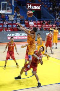 Laurenz Victoria of Mapua battles for the ball against Michael Calisaan of San Sebastian College during an NCAA Season 92 men’s basketball game at Flying V Arena in San Juan City. PHOTO BY RUSSELL PALMA