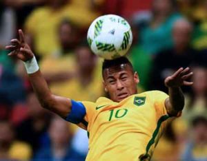 Brazil’s player Neymar heads the ball during the Rio 2016 Olympic Games Men’s First Round Group A football match against Iraq, at the Mane Garrincha Stadium in Brasilia on Monday. AFP PHOTO