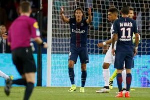 Paris Saint-Germain forward Edinson Cavani (center) on Monday at the Parc des Princes stadium in Paris AFP PHOTO