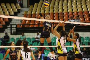 National U’s Jaja Santiago towers over the rest as she soars for a kill against the TIP Lady Engineers during their Shakey’s VLeague clash at the Philsports Arena. CONTRIBUTED PHOTO