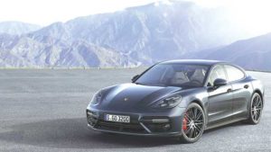 The design language of the new Panamera creates a link to the Porsche 911 through its even more dynamic flyline and by using specific design elements of the iconic sports car.